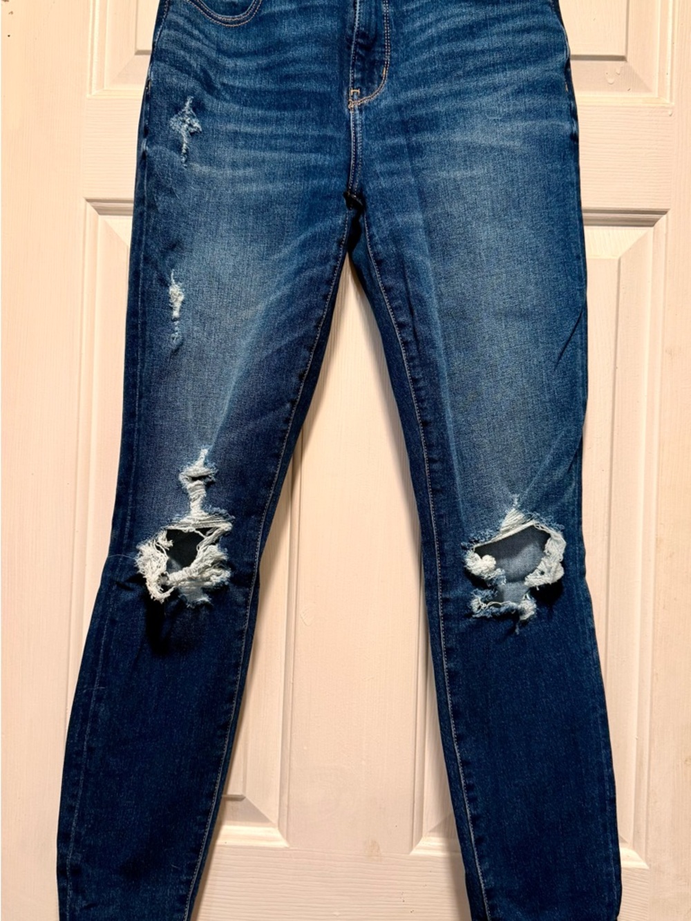 American Eagle Outfitters Dark Blue Distressed Skinny Jeans